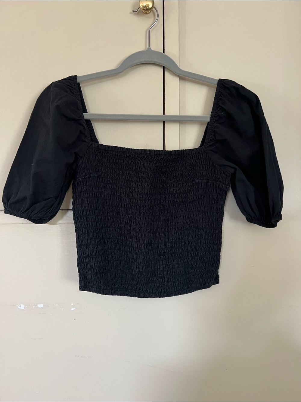 Abercrombie & Fitch Black Cropped Puff Sleeve Women's Top